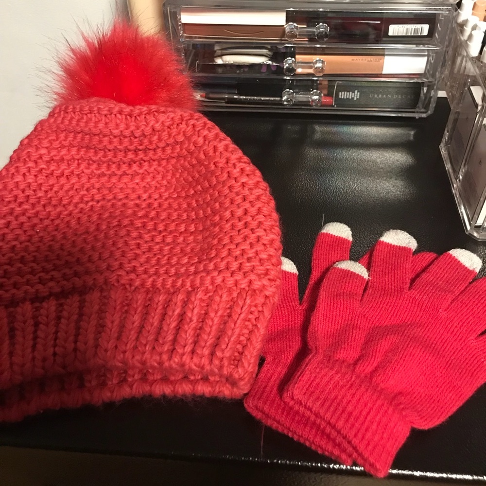 NEW Winter Hat & Gloves